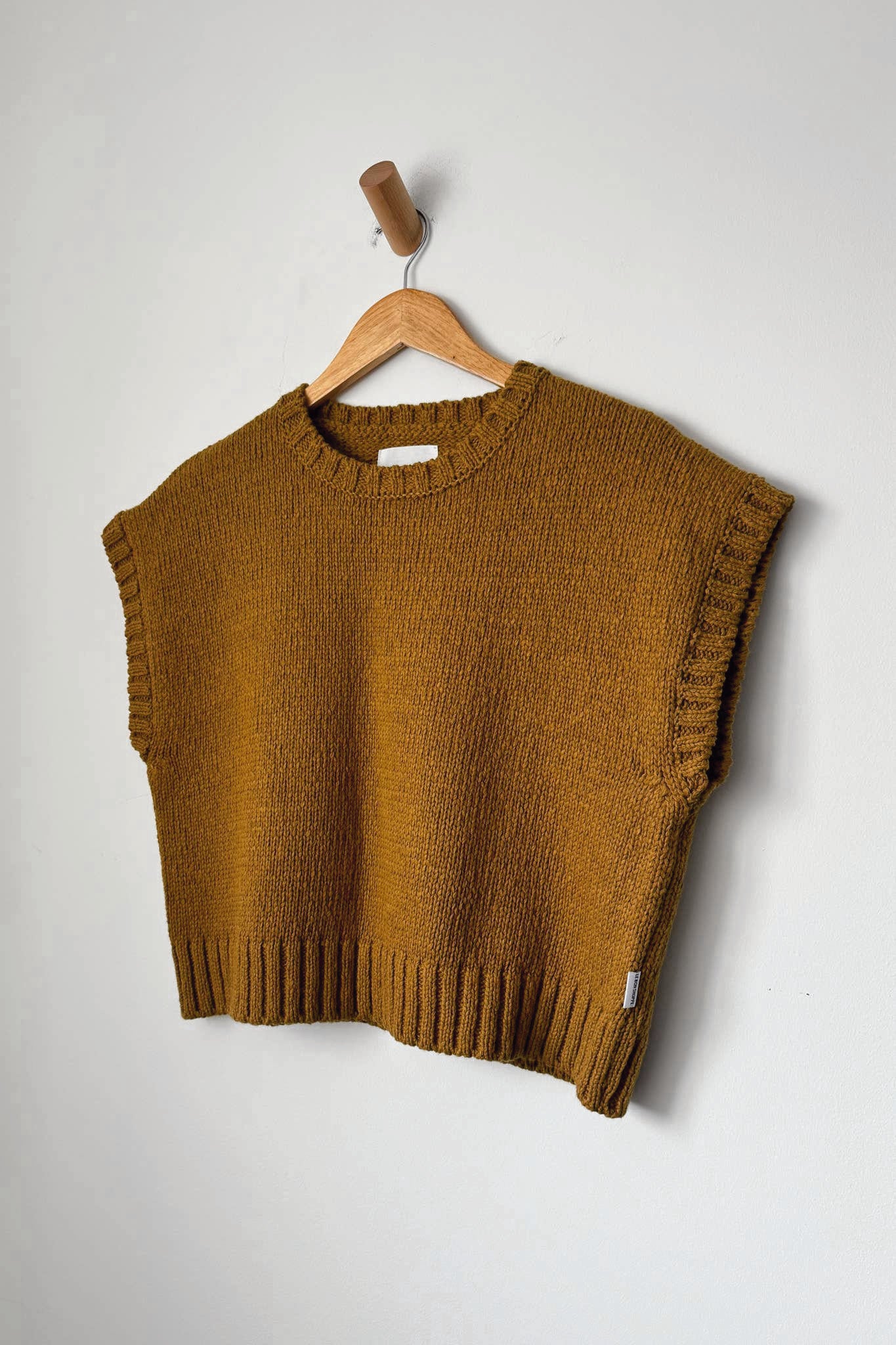 Must-Have Pierre Top in Dijon