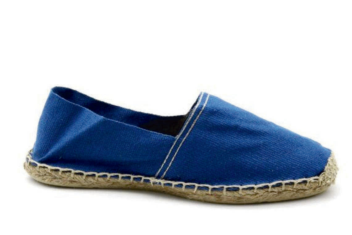 Chic Basque Espadrilles in Canard Shade