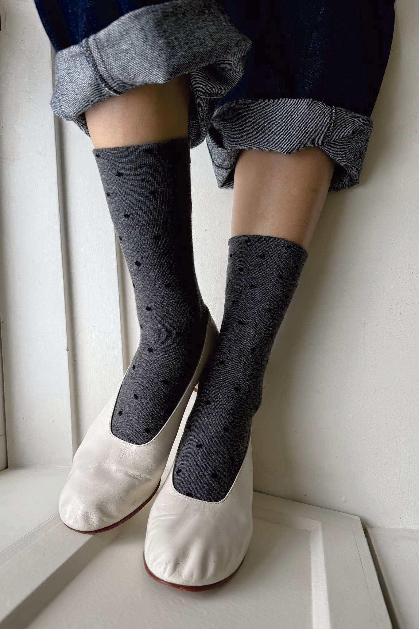 Sneaker Socks: Stylish Charcoal Polka Dot