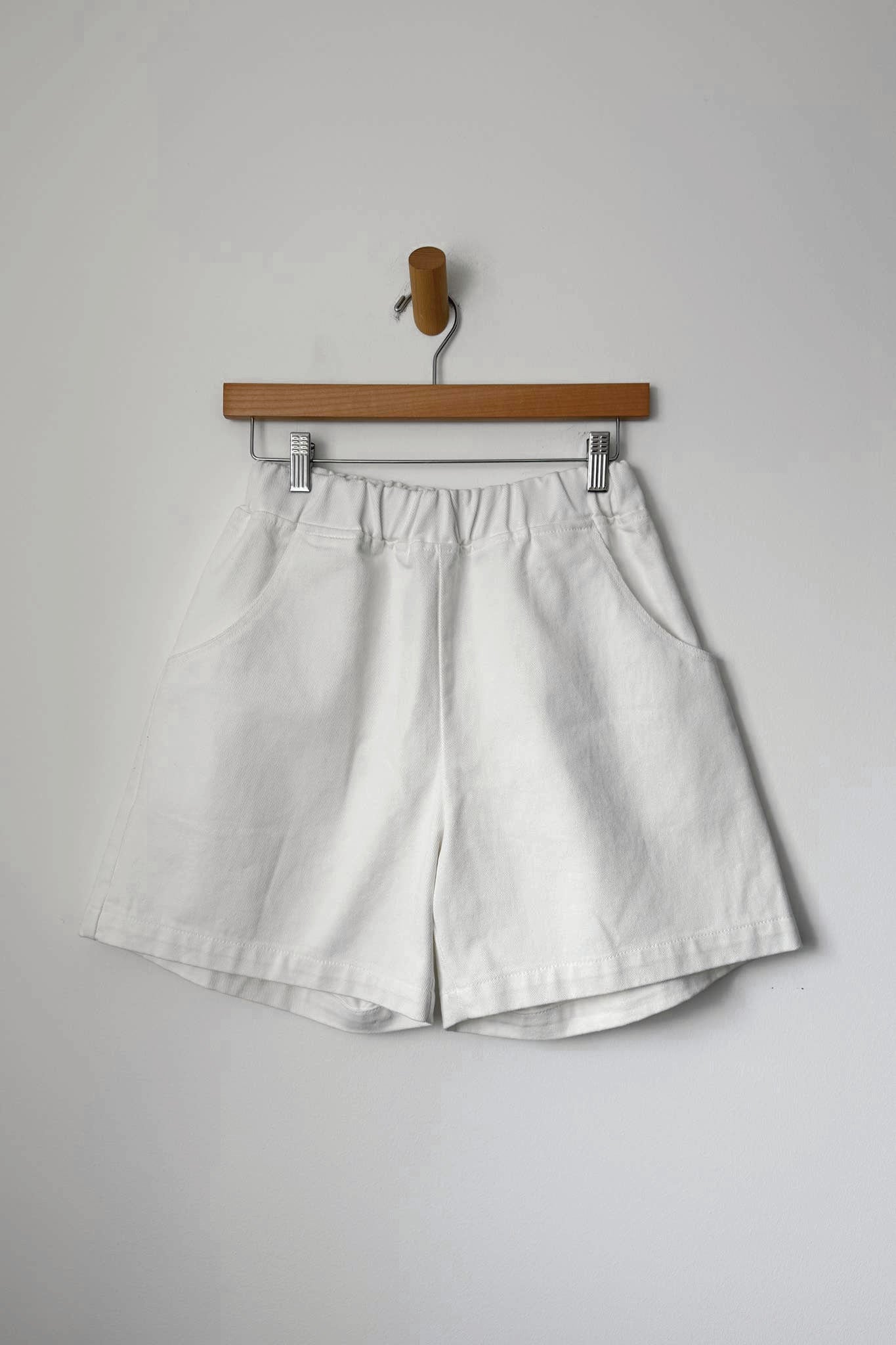 Stylish City Shorts in Milk