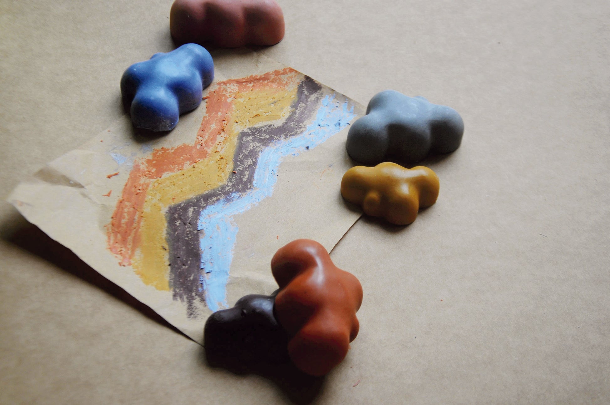 All-Natural & Non-Toxic Fluffy Cloud-Shaped Jumbo Beeswax Crayons – Set of 5
