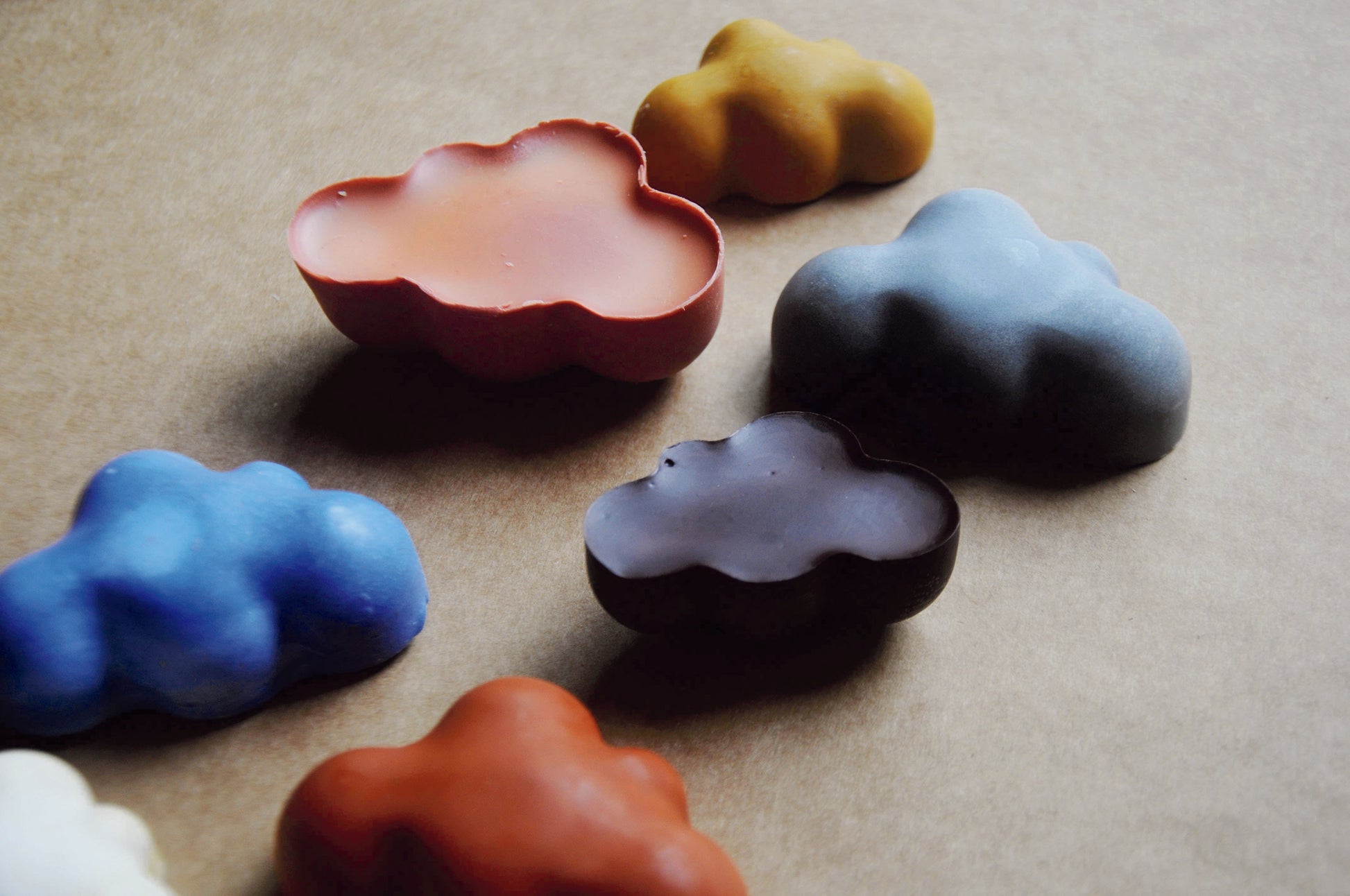 All-Natural & Non-Toxic Fluffy Cloud-Shaped Jumbo Beeswax Crayons – Set of 5